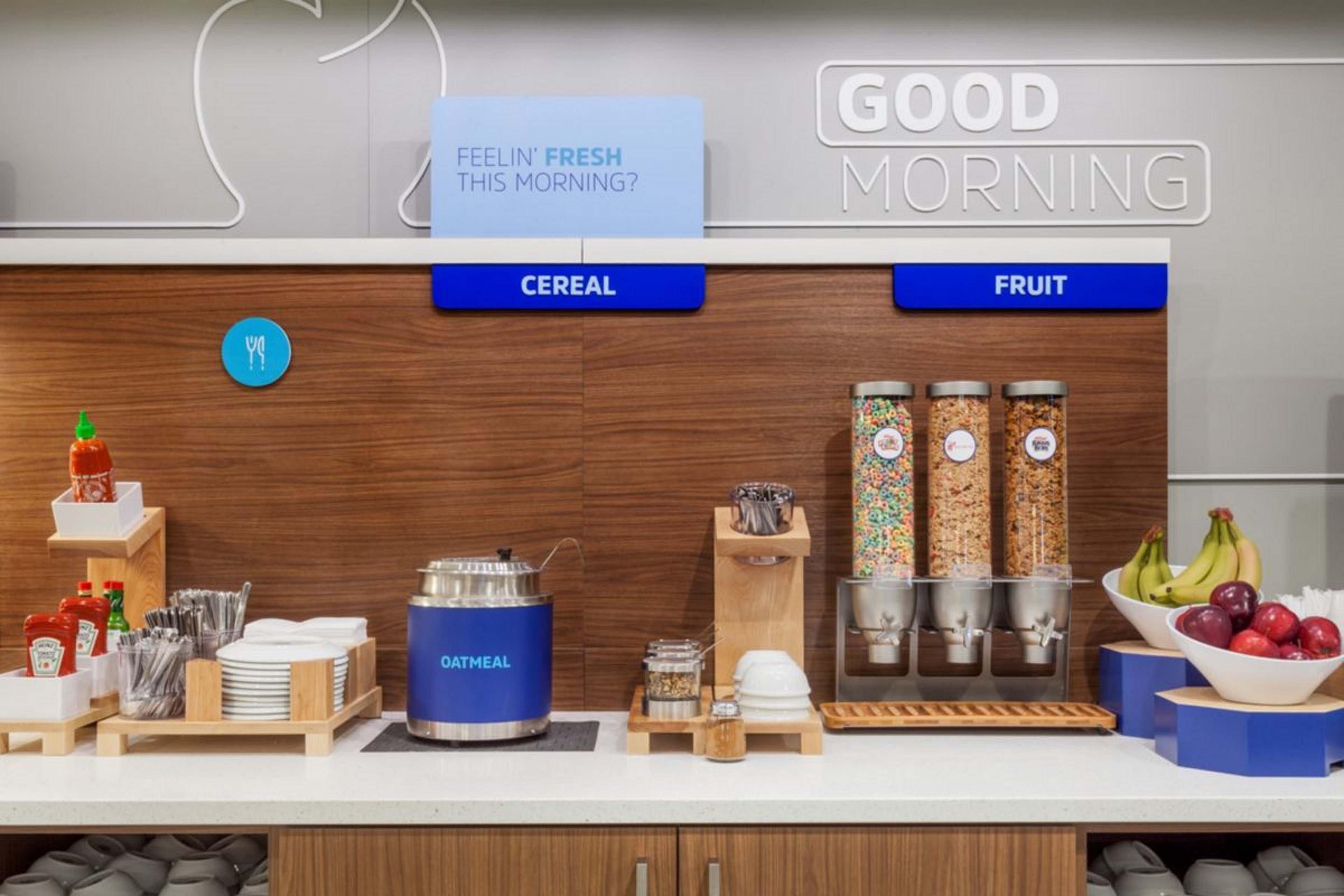 Holiday Inn Express & Suites Oakland - Airport By Ihg מראה חיצוני תמונה