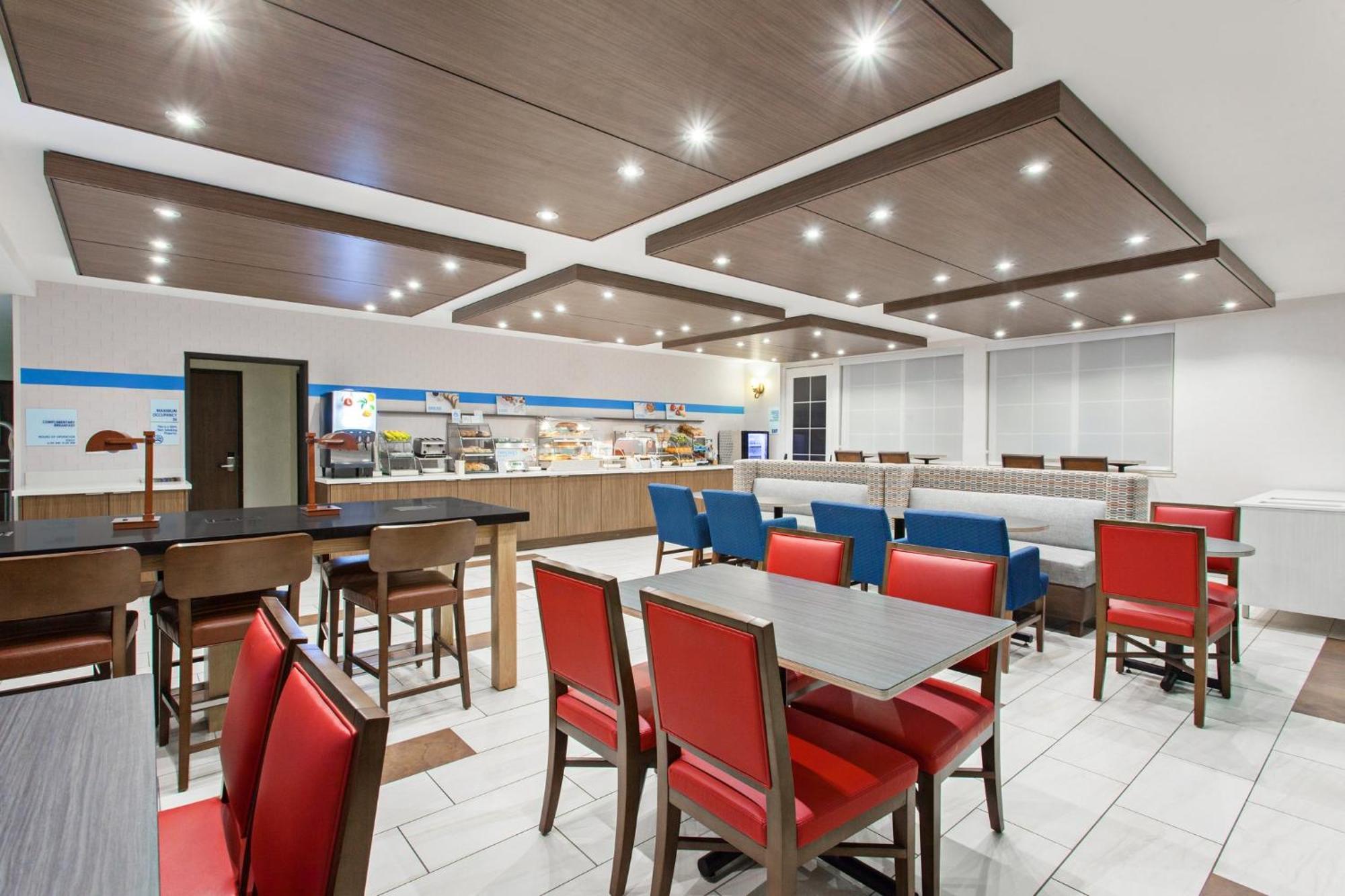 Holiday Inn Express & Suites Oakland - Airport By Ihg מראה חיצוני תמונה