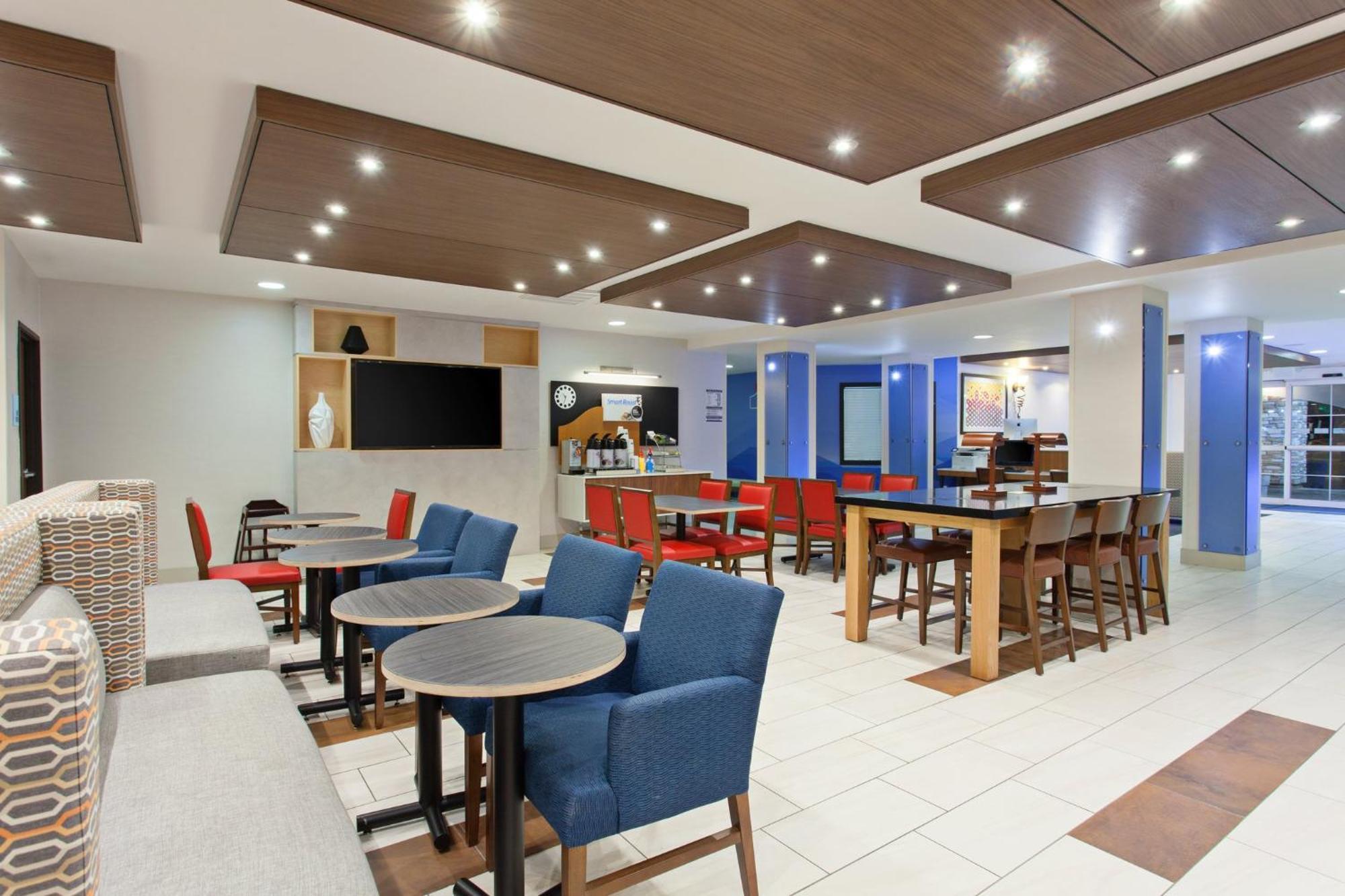 Holiday Inn Express & Suites Oakland - Airport By Ihg מראה חיצוני תמונה