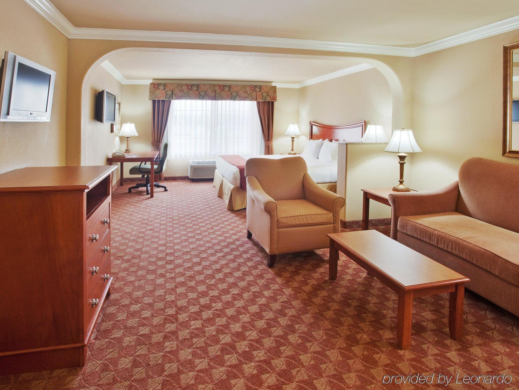 Holiday Inn Express & Suites Oakland - Airport By Ihg חדר תמונה