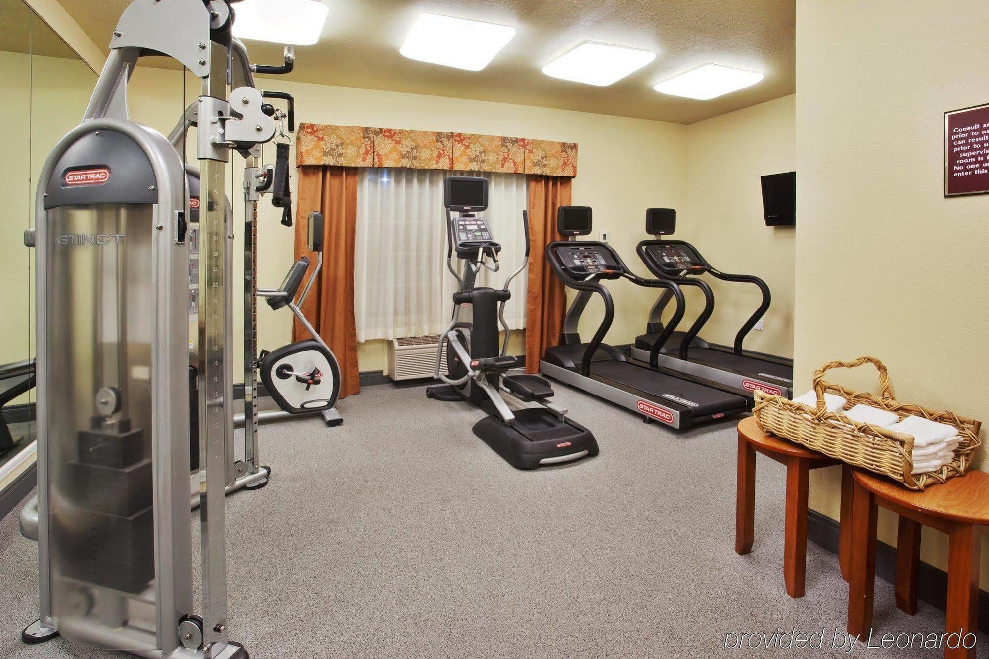 Holiday Inn Express & Suites Oakland - Airport By Ihg מראה חיצוני תמונה