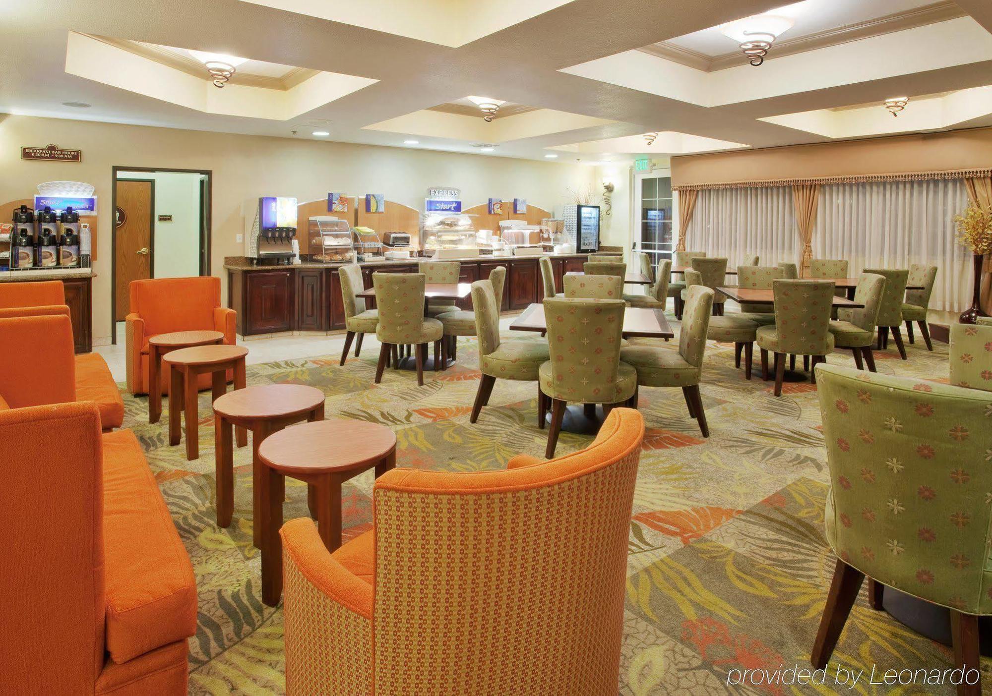 Holiday Inn Express & Suites Oakland - Airport By Ihg מראה חיצוני תמונה