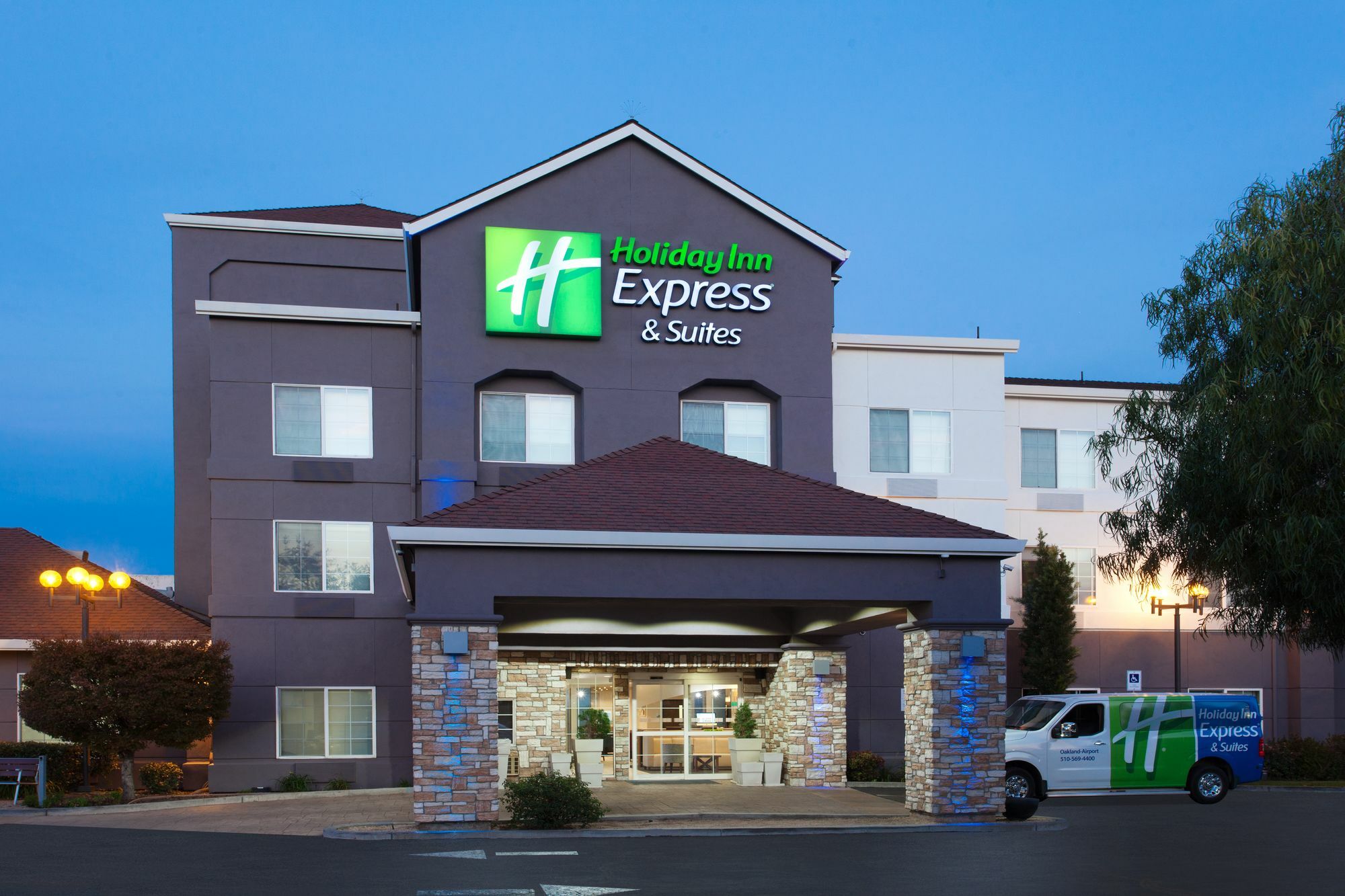 Holiday Inn Express & Suites Oakland - Airport By Ihg מראה חיצוני תמונה